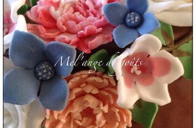 Cake design fleuri 