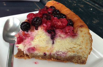 Cheesecake au lemon curd et fruits rouges