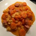 Ragoût pommes de terre carottes et saucisse 