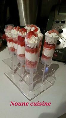 Push cake biscuits roses et fraises