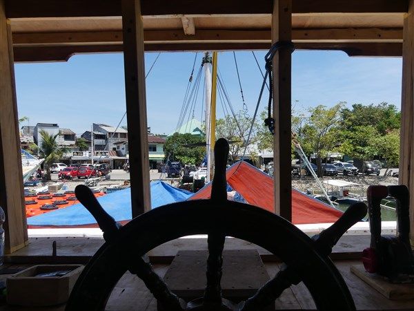 Voyage en Sulawesi - découverte du port de Makassar et de son bord de mer