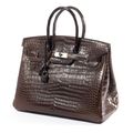 Hermès Paris made in france. Sac «Birkin» 35 cm en crocodile Porosus chocolat mat