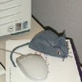 ART du fil : Mimie petite souris - une amie au travail