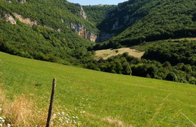 Promenade autour de la cascade du Luizet