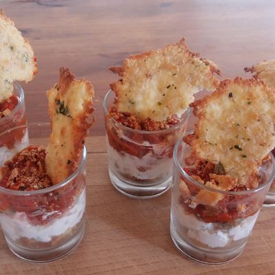 Verrine mascarpone et saumon fumé maison et tuiles au parmesan