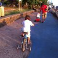 vélo sur le front de mer de St Leu