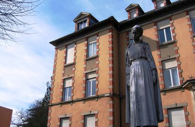Edith Cavell : Le sommaire