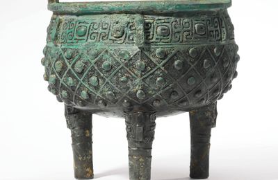 Zhou dynasty bronzes sold at Sotheby's New York 17 september 2013