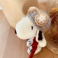 SNOPPY au crochet , avec une petite tenue , pour les enfants ou bijoux de sac 