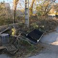 Déchetterie clandestine aux Semestres, rue Jean Charcot !