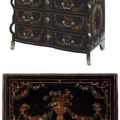 Importante commode à montants quadrangulaires saillants en consoles. Travail Parisien. Fin de l'époque Louis XIV