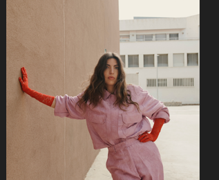 Interview musique : la chanteuse CLOU pour son album  "A l'évidence"