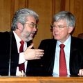 A LA TRIBUNE DU CONSEIL GÉNÉRAL, JEAN-JACQUES THOMAS DÉFEND LA SPÉCIFICITÉ ET LA PROXIMITÉ DES SERVICES PUBLICS.