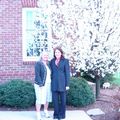 Dione et moi devant les magnolias en fleurs Et un