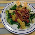 Salade de jeunes pousses aux pommes de terre et aux lardons à la vinaigrette d’échalotes