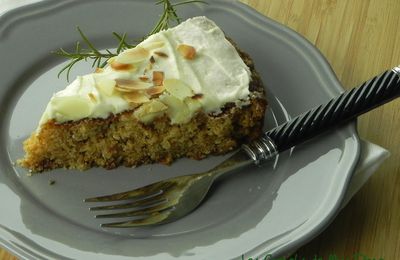 Gâteau au panais et au romarin, sans gluten et sans lactose