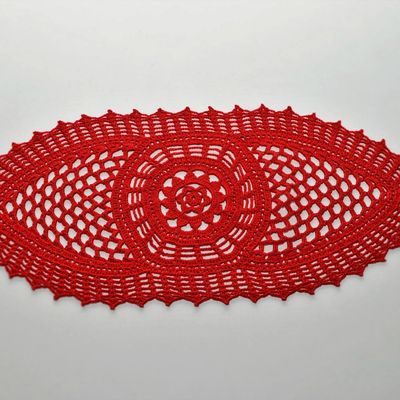 Napperon ovale rouge