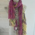 foulard neuf molly bracken : 15euros 