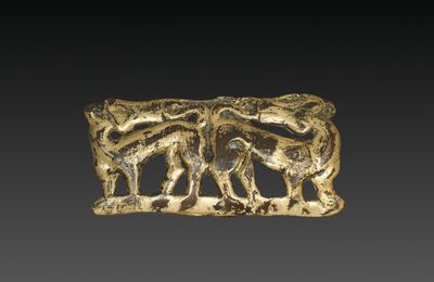 Belt Buckle with Animals, Ordos region, Western Han dynasty (202 BCE–9 CE)