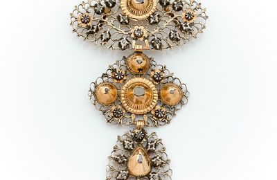 Flandres, a XVIIIth century diamond, silver and gold pendant