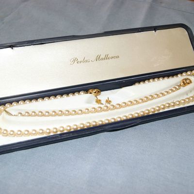 Vintage Rétro Parure bijoux collier bracelet boucles d'oreille perles - VENDU