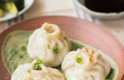 Buuz (ᠪᠤᠤᠵᠠ ou бууз) - raviolis mongols