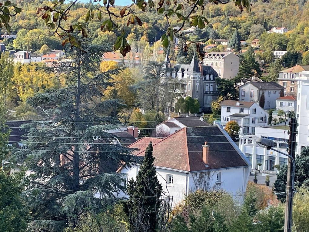 Jeudi 30 octobre 2025: Accès :  à pied depuis le centre-ville de Châtelguyon