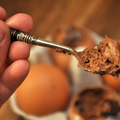 Mousse au chocolat aux éclats de fèves caramélisés