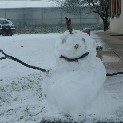 J-25 : La Haute-Savoie sous la neige ... et bébé au chaud !