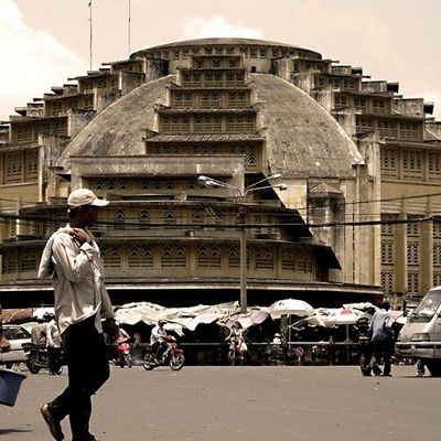 Le marché de Phnom Penh (photo au dessus et