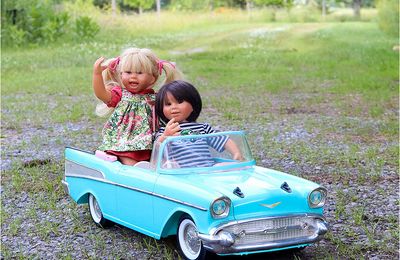 Andréa et Qannik en Chevrolet Bel Air 1957