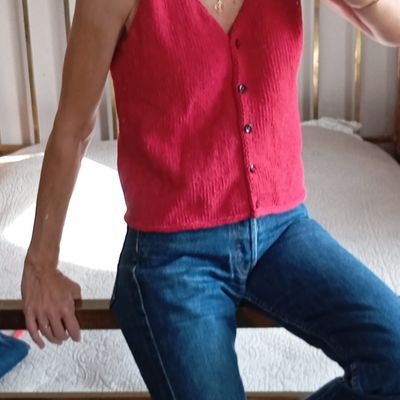 Mettre du blush en guise de gilet