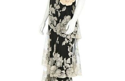 A Callot Soeurs couture blonde and black lace evening gown, early 1930s