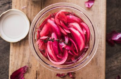 Pickles d'oignons rouges au vinaigre de cidre