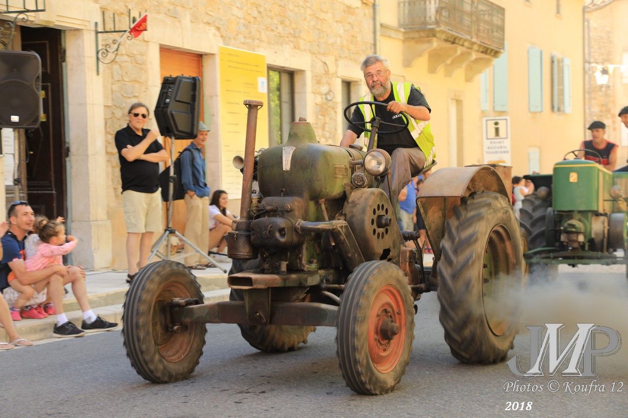 114 - Tracteur Allgaier : R22 (La bouillotte)- 22CV - 1840cc - Années  1949 / 1953