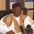 Tandja Mamadou, renversé dans un coup d'Etat sanglant au Niger: l'armée prend le pouvoir! Qui osera condamner?