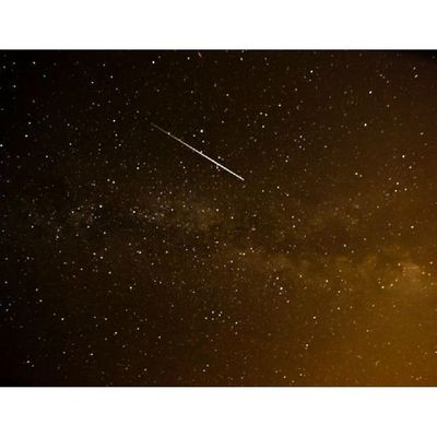 étoile filante et voie lactée