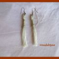 boucles d'oreille en lin et coton longueur 11 centimetre