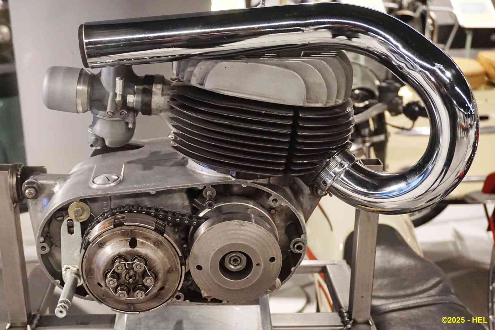 Bultaco moteur Sherpa 49T 250cc_01 - 19-- [E] HL_GF