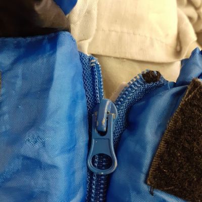 Réparer rapidement une fermeture de sac de couchage 