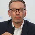 L'extrême-droite gagne les élections en Autriche avec un climatosceptique à sa tête - Far-right wins Austrian elections with climate sceptic at its head
