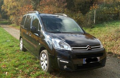 Berlingo 7 places Shine HDI 120 Voiture noir metalisé