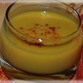 Velouté épicé de carottes, lentilles corail et lait de coco