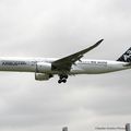 Aéroport: Toulouse-Blagnac(TLS-LFBO): Airbus Industrie: Airbus A350-941: F-WWYB: MSN:005. Avec des nouveaux titres.