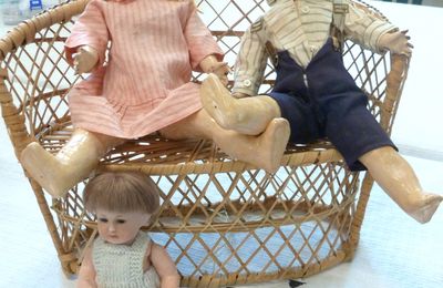 Le tour des tables  II poupées anciennes et autres beautés!