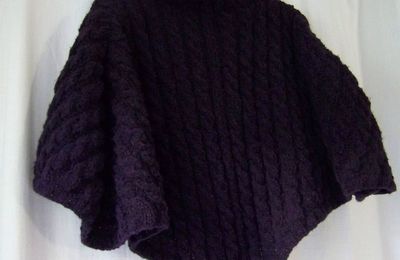 Mamie et Grand-Mére tricotent