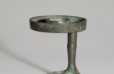 Chinese bronze formerly in the Collection of Dr. David Ho (1911-1986) sold at Sotheby's London 