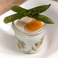 Oeufs cocotte réglisse champignons et asperges vertes