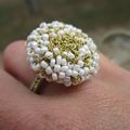 Bague perle et or sur soie 