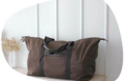 Le sac de Voyage  V O Y A G E 